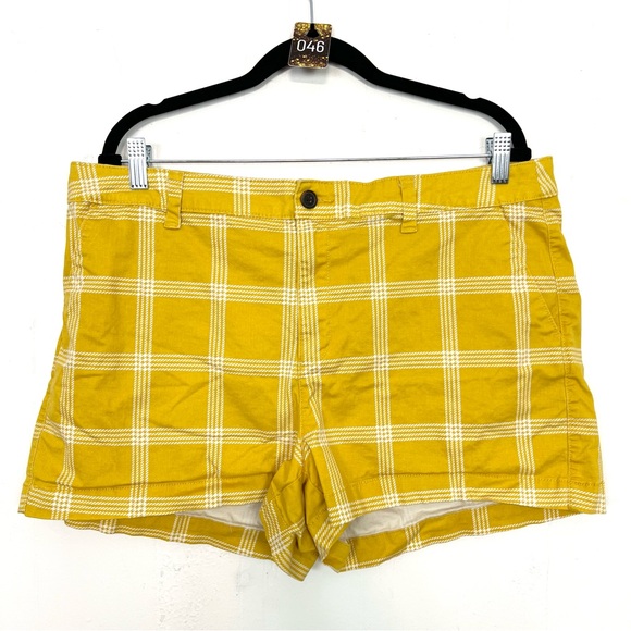 a new day Yellow Plaid Women's Shorts - Picture 1 of 1